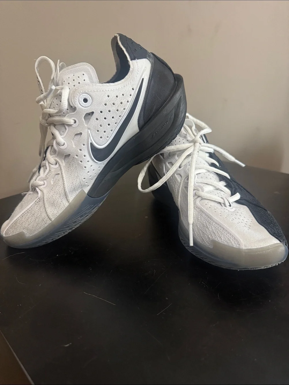 Nike GT cut 3 basketball sneakers